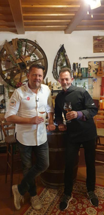 Pension Und Restaurant Die Burg Ehrenfriedersdorf Eksteriør bilde