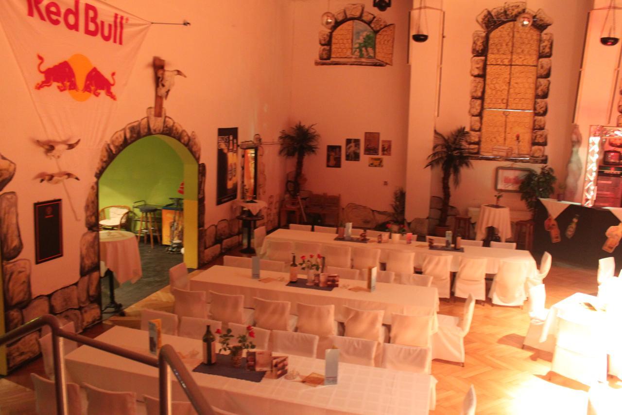 Pension Und Restaurant Die Burg Ehrenfriedersdorf Eksteriør bilde