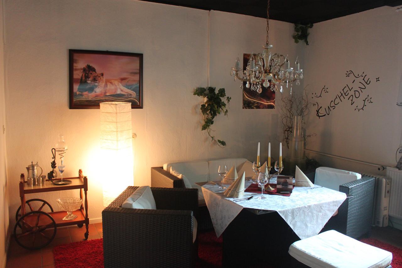 Pension Und Restaurant Die Burg Ehrenfriedersdorf Eksteriør bilde