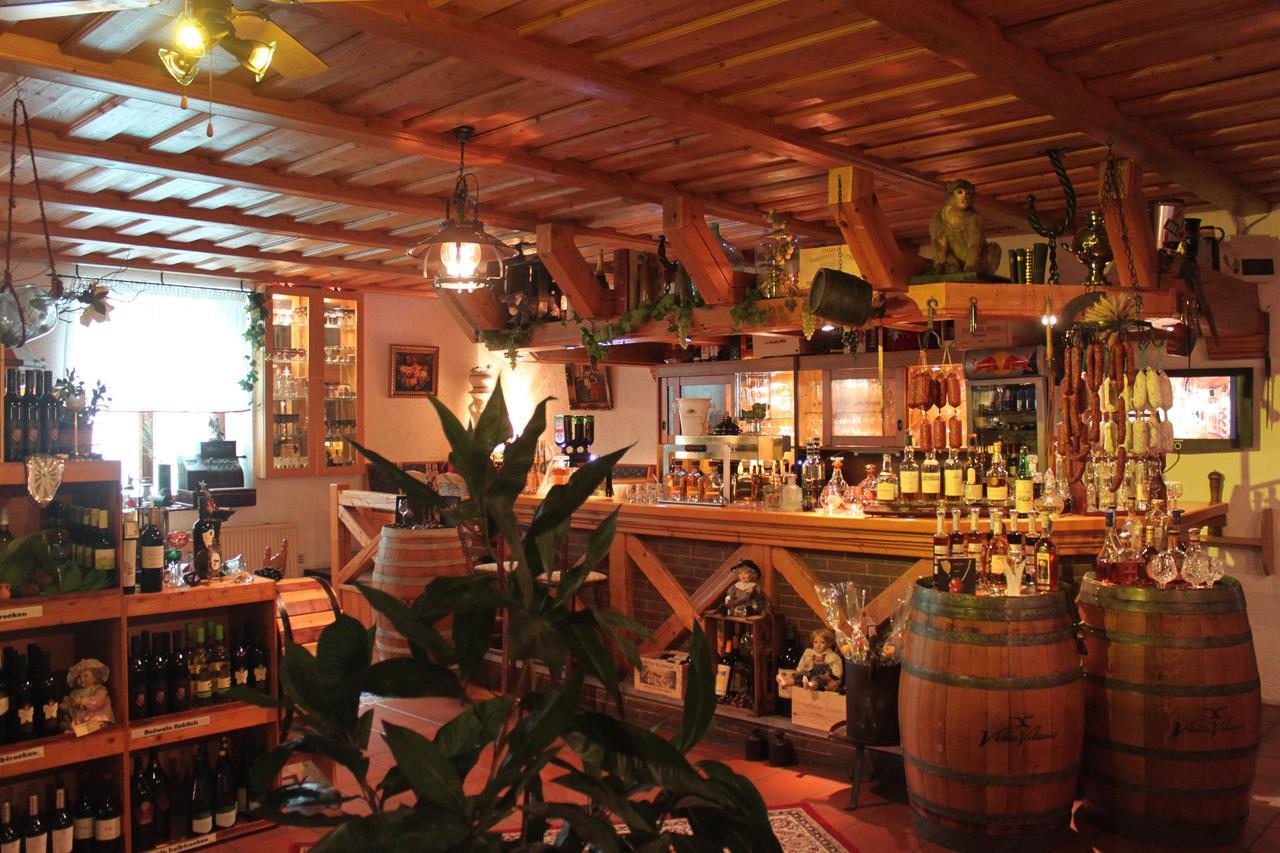 Pension Und Restaurant Die Burg Ehrenfriedersdorf Eksteriør bilde