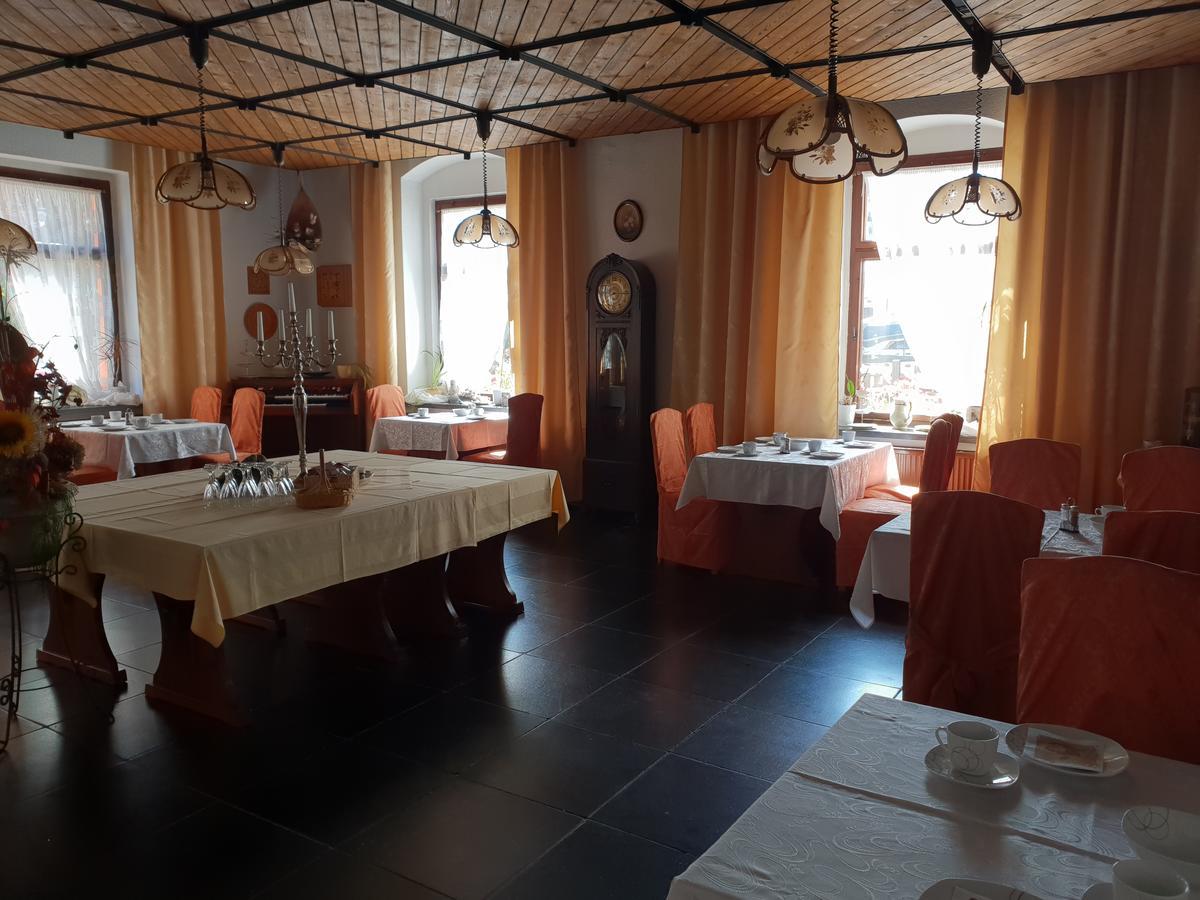 Pension Und Restaurant Die Burg Ehrenfriedersdorf Eksteriør bilde