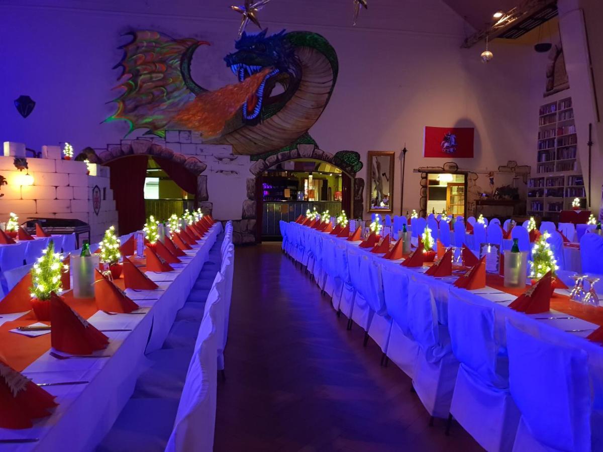 Pension Und Restaurant Die Burg Ehrenfriedersdorf Eksteriør bilde